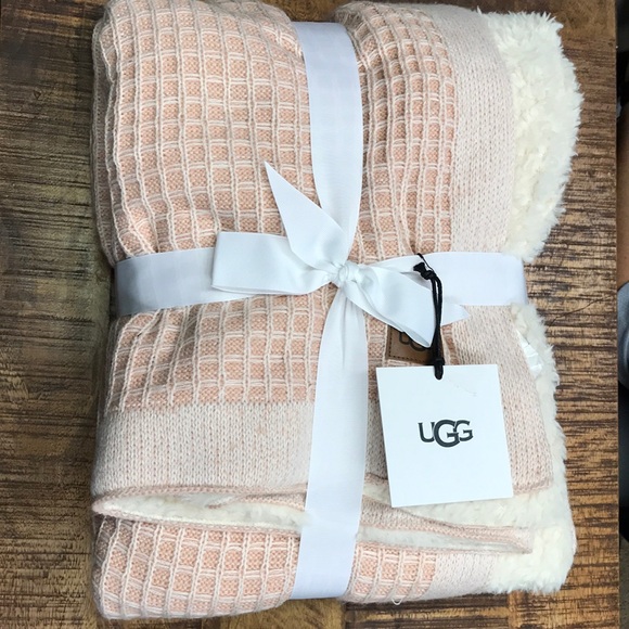Ugg Bliss Sherpa Throw And Pillow Set In Quartz 2025 www